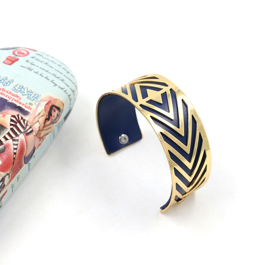 Diamond Pu Leather Cuff Bracelet B2794