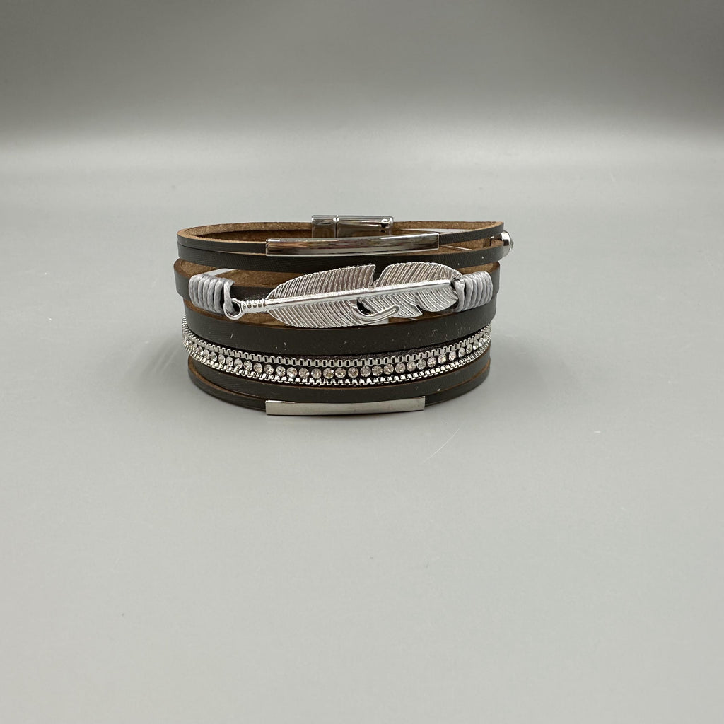 Feather Multilayer Leather Magnetic Bracelet B4189