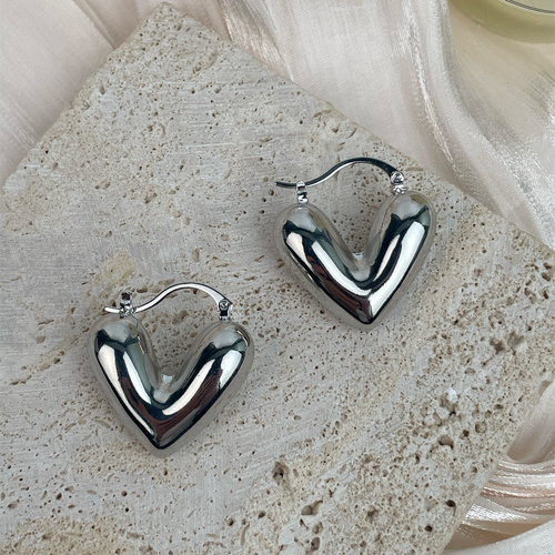 18K Gold-Plated Heart-Shaped Earrings E8743 - Silver