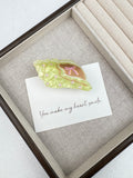 Conch Acrylic Hair Clip L5138