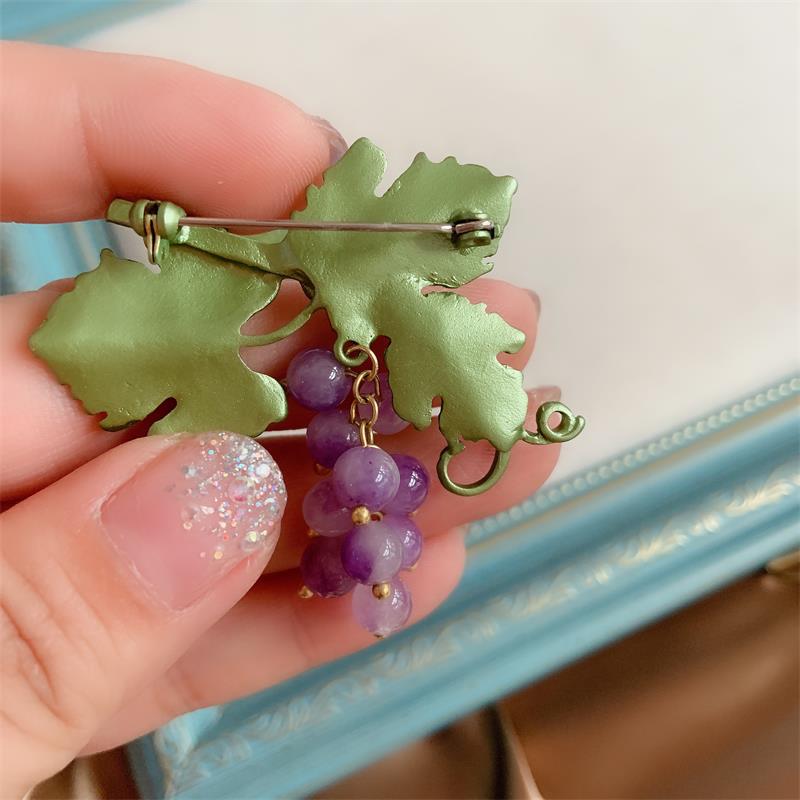 Grape Alloy Brooch PA3326