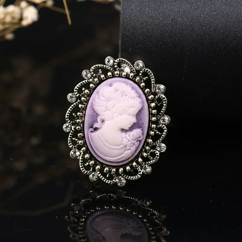 Baroque Portrait Brooch PA3784