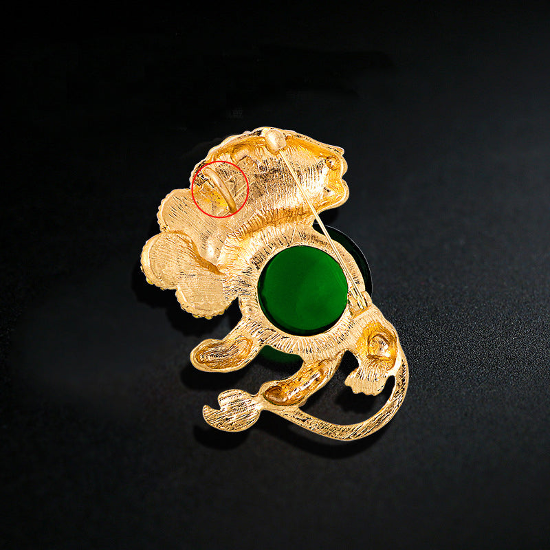 Lion Rhinestone Brooch PA4527