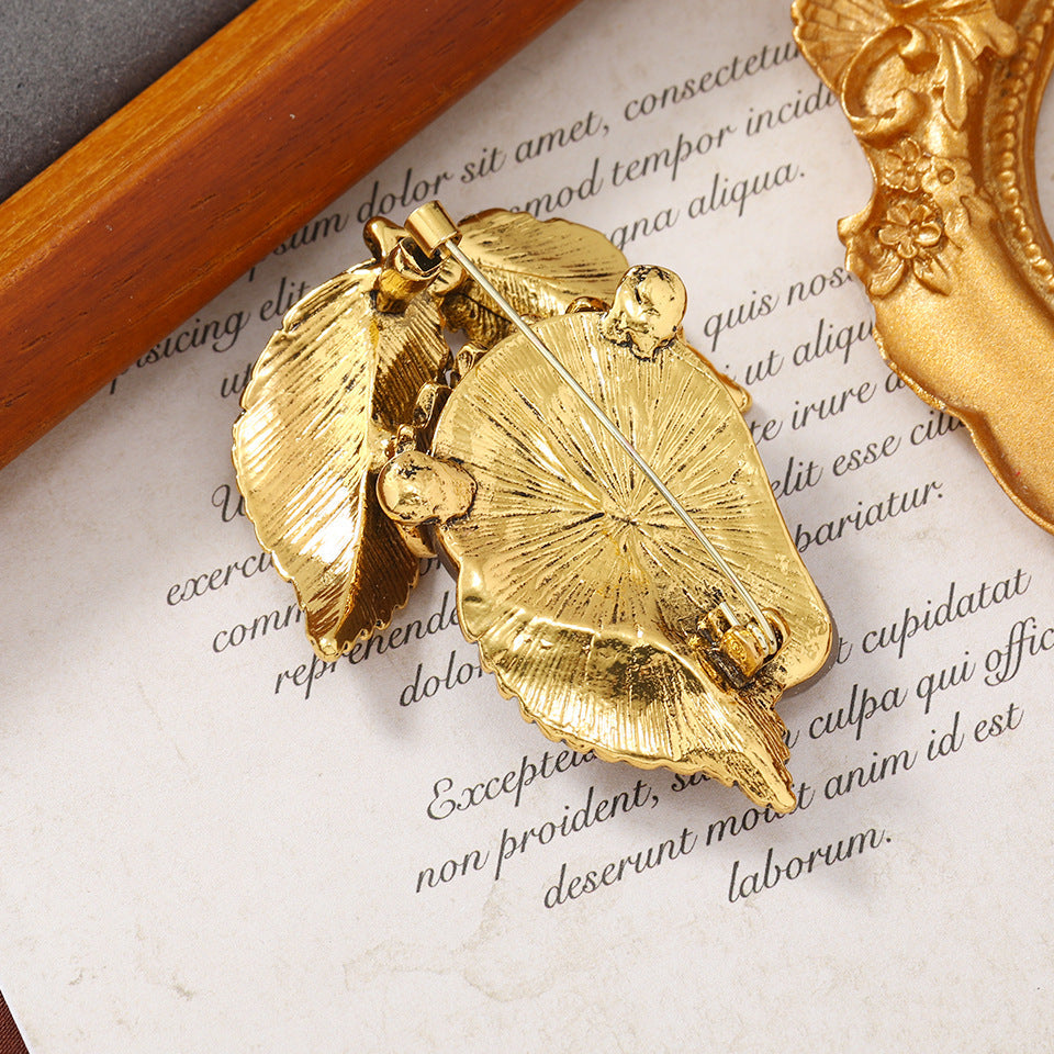 Strawberry Alloy Brooch PA4713 - view 5