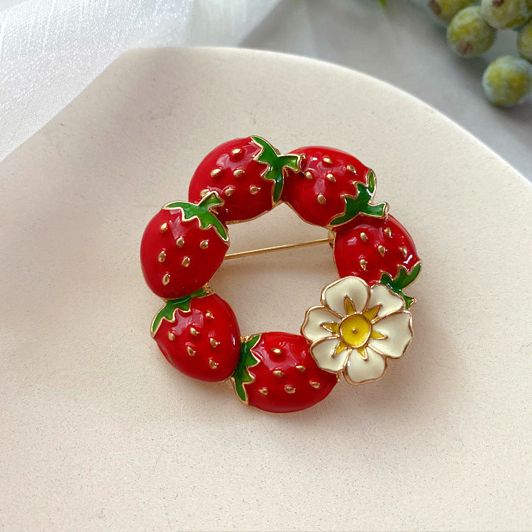 Strawberry Wreath Alloy Brooch PA4800