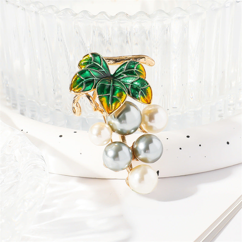 Simulated Pearl Fruit Grapes Brooch PA5351