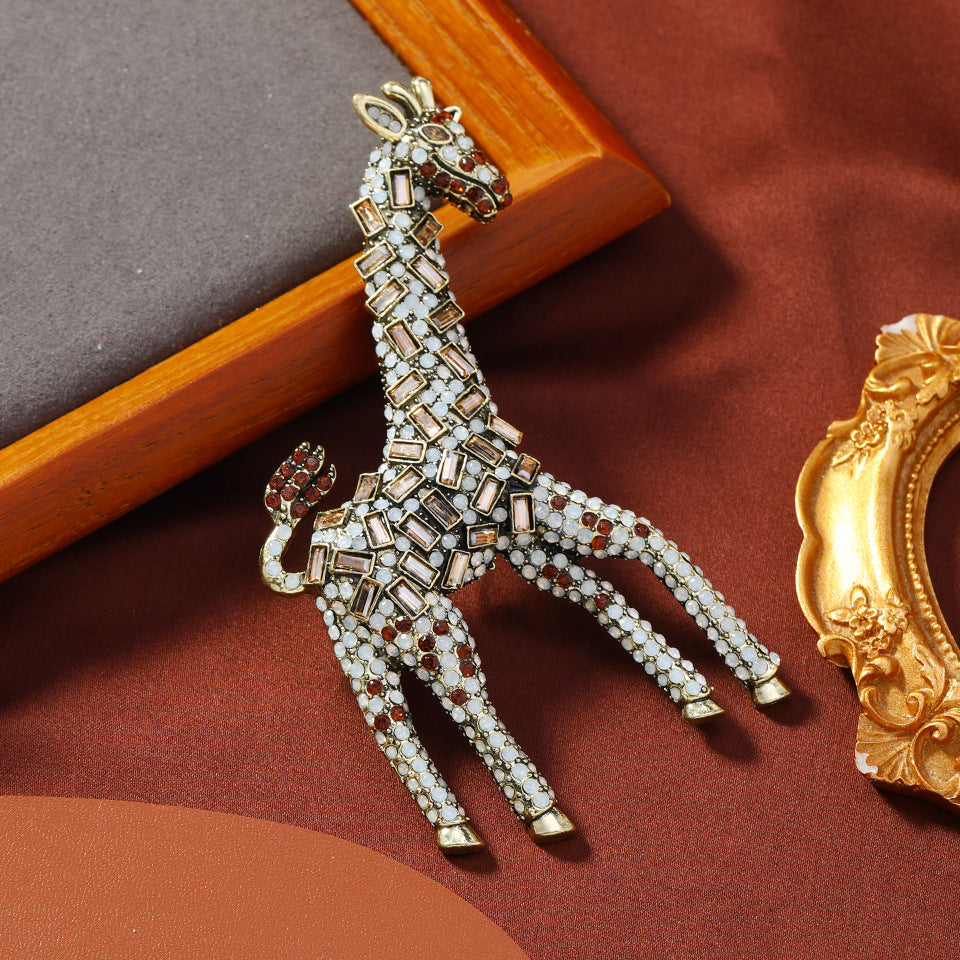 Giraffe Rhinestone-Embellished Alloy Brooch PA5642 - view 3