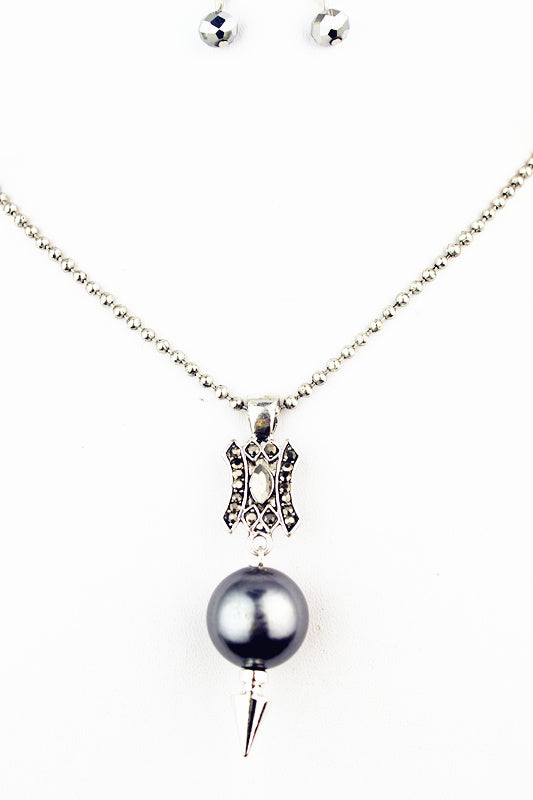 Gothic Arrow Pearl Pendant Necklace N1729